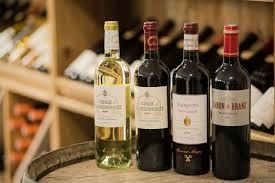 Photo de La cave de vignes en verres