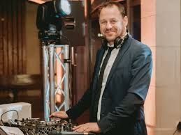 Photo de Sébastien Cérésuéla DJ Animateur